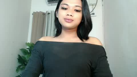 Snapshot of seductivedeluxe69 chatting on June 15, 2026, 10:23 pm Deluxe online show from June 15, 2026, 10:23 pm