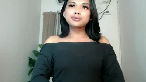 Snapshot of seductivedeluxe69 chatting on June 24, 2026, 8:52 pm Deluxe online show from June 24, 2026, 8:52 pm