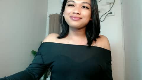 Snapshot of seductivedeluxe69 chatting on July 7, 2026, 4:22 pm Deluxe online show from July 7, 2026, 4:22 pm