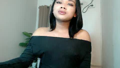 Snapshot of seductivedeluxe69 chatting on July 8, 2026, 8:35 pm Deluxe online show from July 8, 2026, 8:35 pm