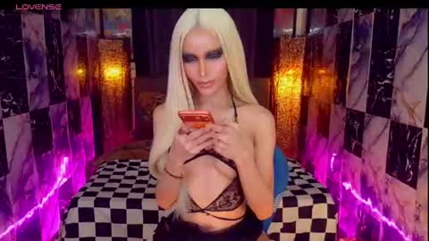 KATARINA LUST online show from July 16, 2026, 11:11 pm