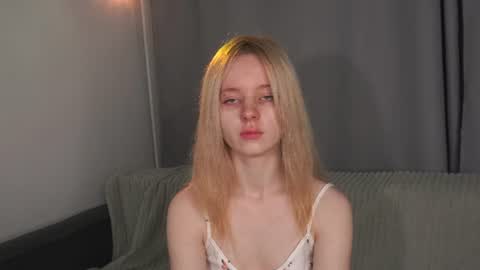 Snapshot of seebunny chatting on June 15, 2026, 5:15 pm See Its honey bunny im Lana online show from June 15, 2026, 5:15 pm
