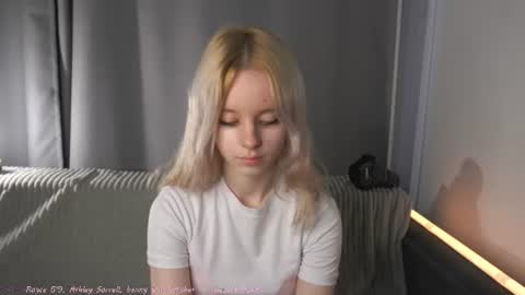 Snapshot of seebunny chatting on July 3, 2026, 4:13 pm See Its honey bunny im Lana online show from July 3, 2026, 4:13 pm