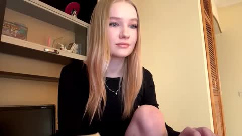 Kristie online show from February 25, 2026, 11:25 pm