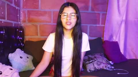 seleena_01 online show from June 6, 2026, 11:09 pm