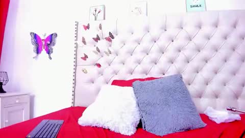 selena_beautyy online show from February 2, 2026, 10:19 pm