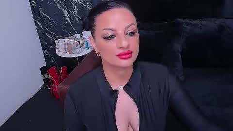 Selene online show from July 28, 2026, 4:52 am