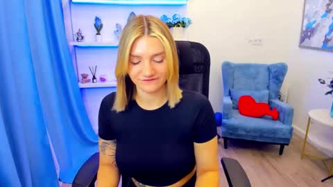selenaemoore online show from May 2, 2026, 7:30 pm