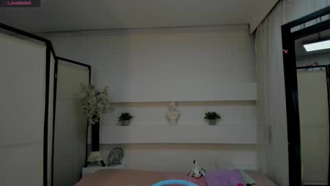 Snapshot of selenafox66 chatting on November 6, 2025, 3:35 pm selenafox66 online show from November 6, 2025, 3:35 pm