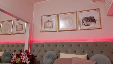 Snapshot of selenajoy_ chatting on November 16, 2025, 6:19 am selenajoy_ online show from November 16, 2025, 6:19 am