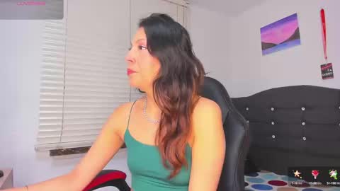 Snapshot of selenakyle92_ chatting on September 11, 2025, 8:42 pm Selena online show from September 11, 2025, 8:42 pm