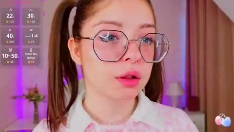 Snapshot of selenamills chatting on May 16, 2026, 5:15 am selenamills online show from May 16, 2026, 5:15 am