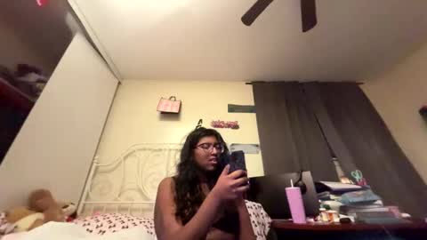 Snapshot of selenaprincess2 chatting on January 9, 2026, 3:53 am selenaprincess2 online show from January 9, 2026, 3:53 am