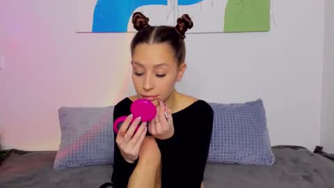 Selena online show from January 11, 2025, 10:29 am