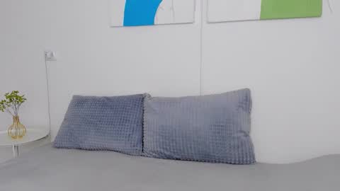 Selena online show from October 29, 2025, 7:10 am