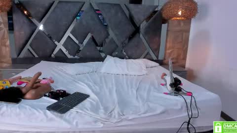 selene__lopez_ online show from April 28, 2026, 2:27 am