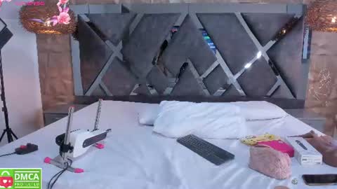 selene__lopez_ online show from June 16, 2026, 7:27 pm