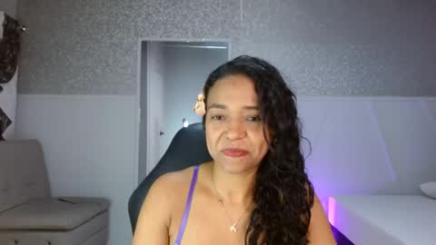 Selene online show from April 29, 2026, 2:32 pm