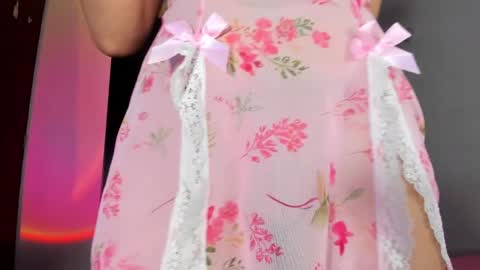 Snapshot of selene_e chatting on March 3, 2025, 4:25 am Karol. online show from March 3, 2025, 4:25 am