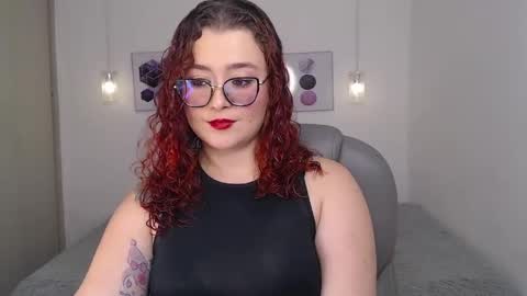 Snapshot of selene_rouse_ chatting on May 8, 2026, 10:37 pm selene_rouse_ online show from May 8, 2026, 10:37 pm