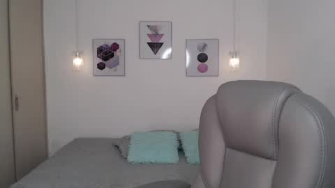 Snapshot of selene_rouse_ chatting on May 20, 2026, 11:55 pm selene_rouse_ online show from May 20, 2026, 11:55 pm