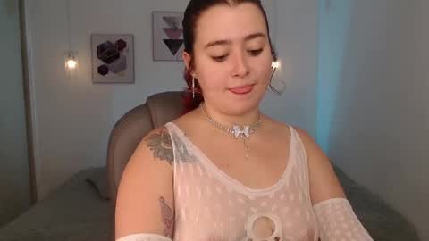 Snapshot of selene_rouse_ chatting on June 7, 2026, 8:56 pm selene_rouse_ online show from June 7, 2026, 8:56 pm