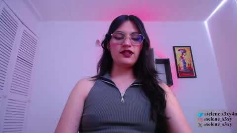 Snapshot of selene_s3xy chatting on April 22, 2026, 6:53 pm selene_s3xy online show from April 22, 2026, 6:53 pm