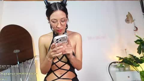  Sel Your Little butterfly  online show from July 28, 2026, 2:07 am