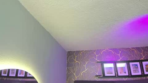 Selene online show from September 21, 2025, 8:21 pm