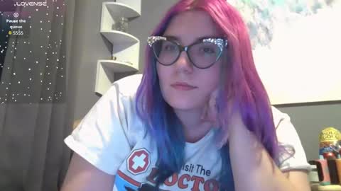 Selene online show from November 11, 2025, 11:38 pm