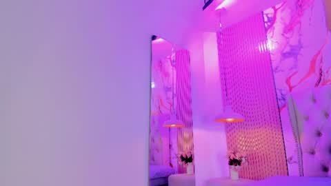 Snapshot of seleneflame chatting on July 21, 2026, 6:43 pm selene online show from July 21, 2026, 6:43 pm