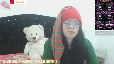Snapshot of seleneg chatting on December 4, 2024, 11:02 pm Selene G online show from December 4, 2024, 11:02 pm