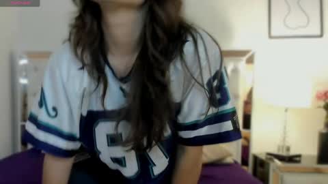 Selene online show from April 17, 2026, 3:53 am