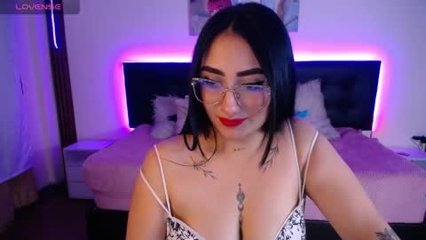 Selene online show from May 27, 2026, 9:45 pm