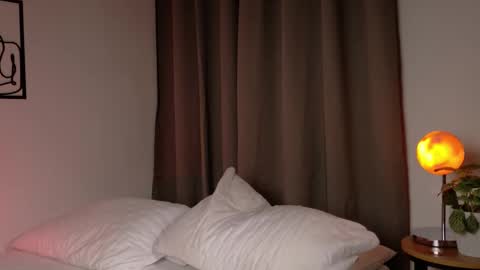 Snapshot of selenenova chatting on January 14, 2026, 10:58 pm Selene Nova online show from January 14, 2026, 10:58 pm