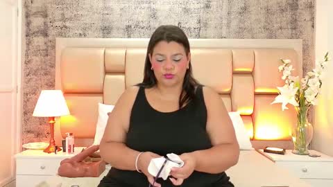 Selenna Cooper online show from December 2, 2025, 11:48 am