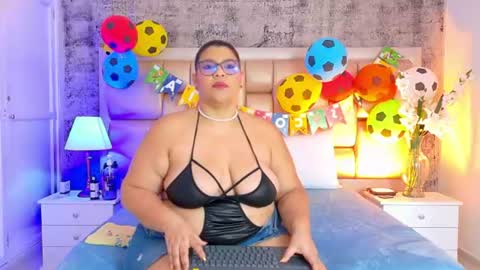 Selenna Cooper online show from June 30, 2026, 12:06 pm