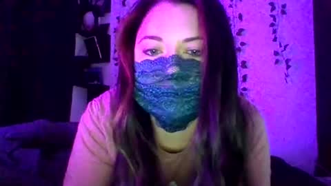 Lauren online show from December 20, 2025, 10:22 am