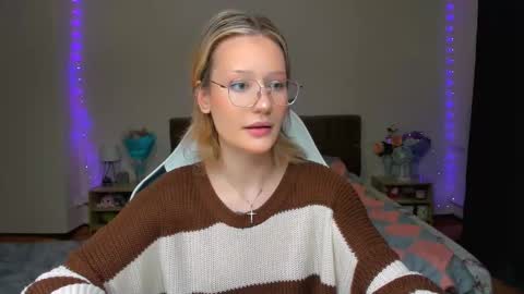 Simon and Alice online show from September 12, 2025, 9:26 pm