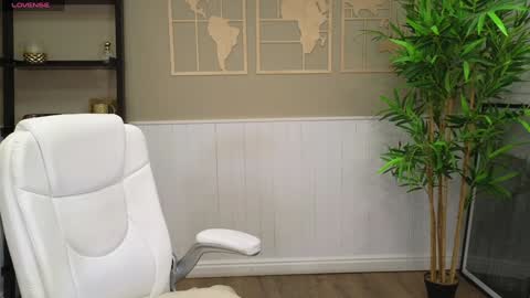 Snapshot of selinesole_ chatting on January 23, 2025, 5:10 pm Seline online show from January 23, 2025, 5:10 pm