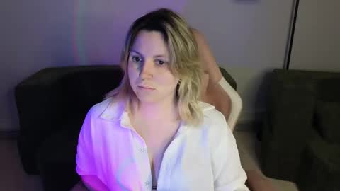 Selin online show from April 23, 2026, 2:24 am