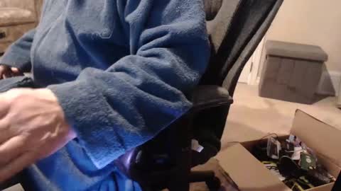 Snapshot of selkie2s chatting on February 4, 2025, 3:54 am selkie2s online show from February 4, 2025, 3:54 am