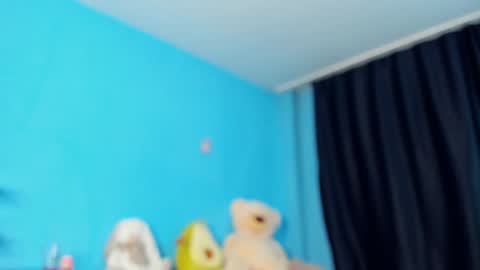 Snapshot of sell0n chatting on December 22, 2024, 6:39 am Mindy online show from December 22, 2024, 6:39 am