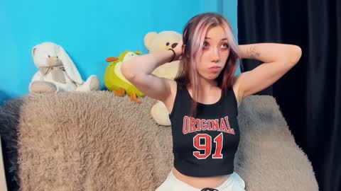 Snapshot of sell0n chatting on December 24, 2024, 6:44 am Mindy online show from December 24, 2024, 6:44 am