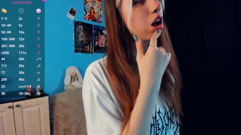 Snapshot of sell0n chatting on January 18, 2025, 12:57 am Mindy online show from January 18, 2025, 12:57 am