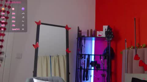 Nicole online show from February 3, 2026, 2:53 am