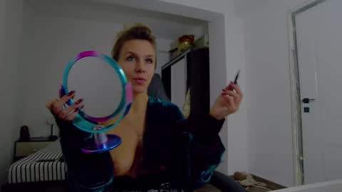 Snapshot of sellena_angel chatting on November 29, 2025, 10:51 am sellena_angel online show from November 29, 2025, 10:51 am