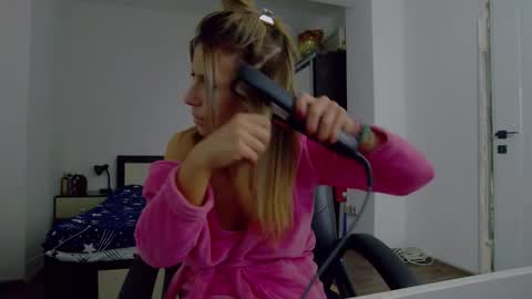 sellena_angel online show from December 5, 2025, 12:47 pm