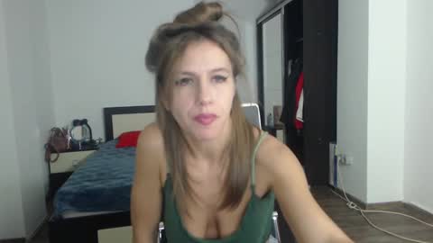 sellena_angels online show from February 19, 2025, 7:16 pm