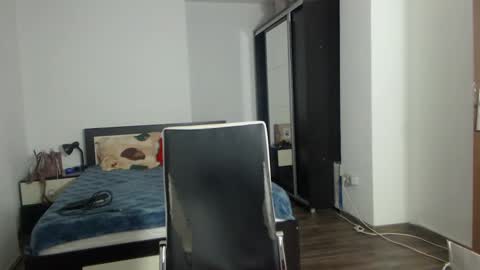 sellena_angels online show from February 24, 2025, 4:04 pm